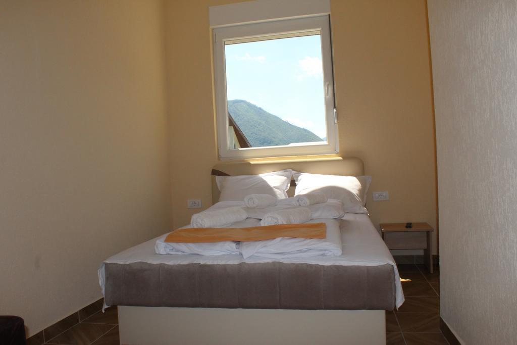 Guesthouse Eko Piva ปลูชิเน ภายนอก รูปภาพ