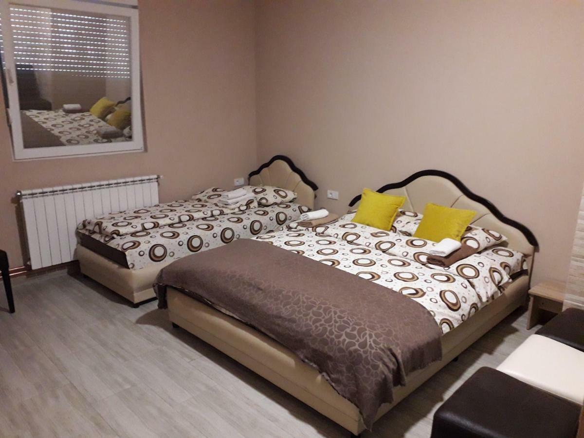 Guesthouse Eko Piva ปลูชิเน ภายนอก รูปภาพ